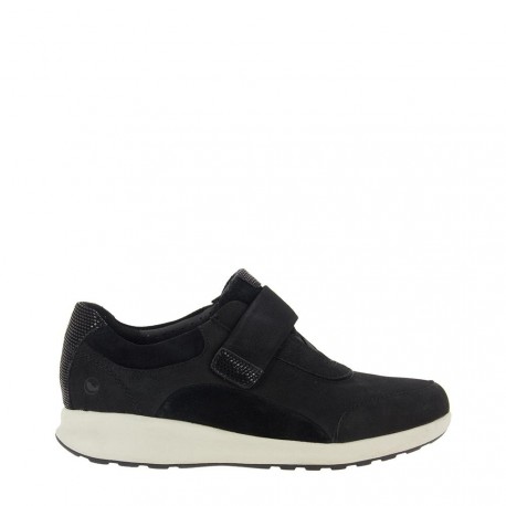 un adorn lo clarks